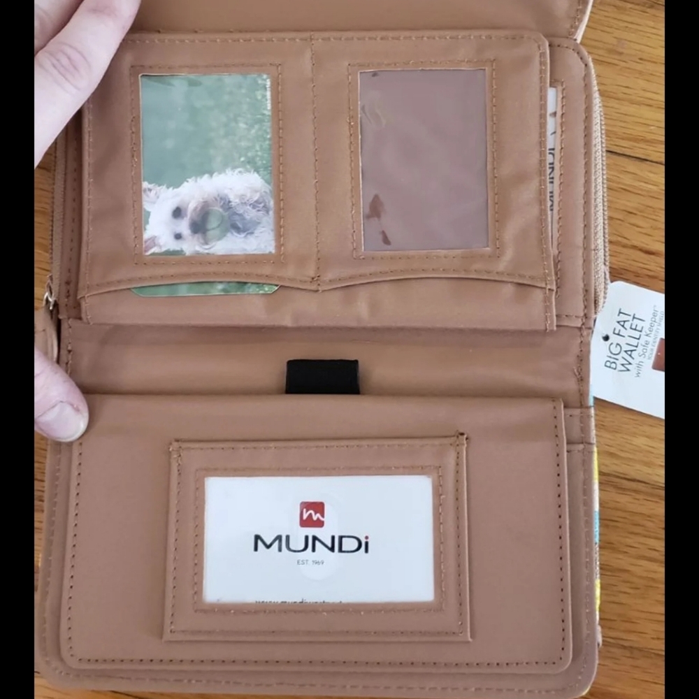 Wallet - Picture 3 of 3